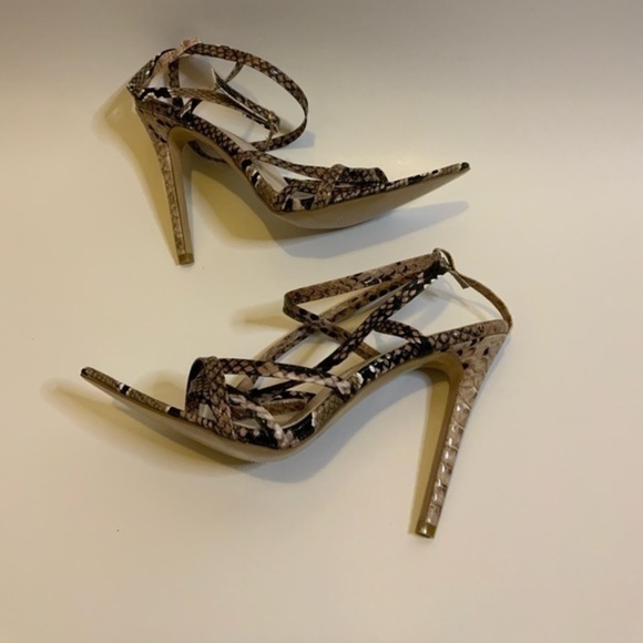 Pretty little thing Snake print heels - Picture 8 of 10